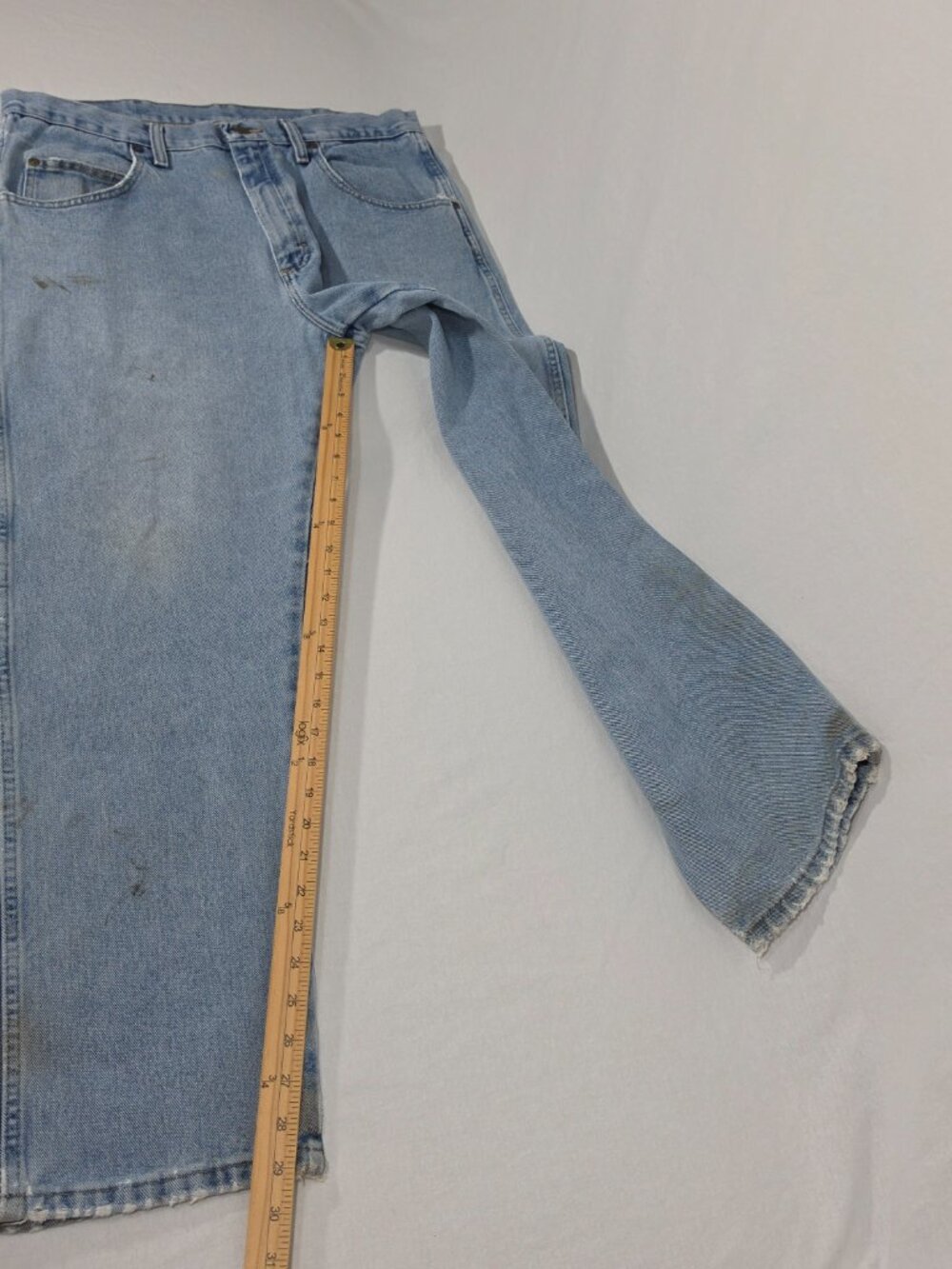 Vintage WRANGLER "Rugged" Natural Fraying/Distressing TRASH Blue Jean Men 36x30. - Picture 14 of 17